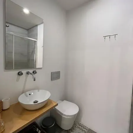 The Spot In Cais - Apartment